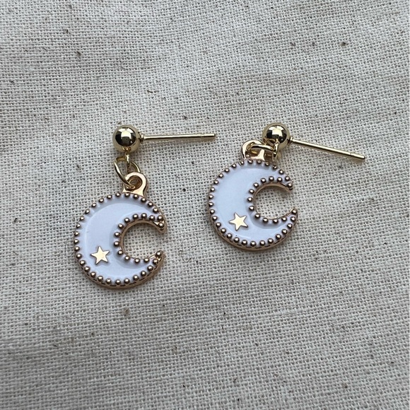 Crested Moon earrings - Picture 1 of 2